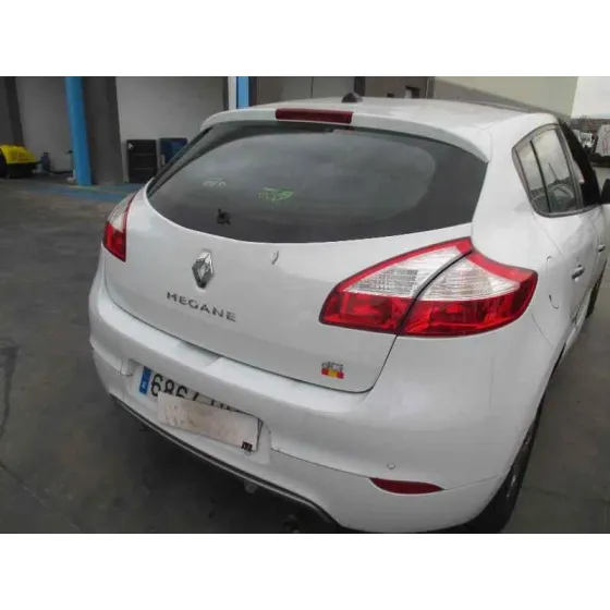 RENAULT MEGANE III BERLINA 5 P '2014 LIMITED BLANCO