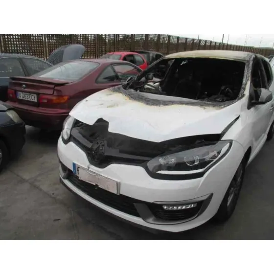 RENAULT MEGANE III BERLINA 5 P '2014 LIMITED BLANCO