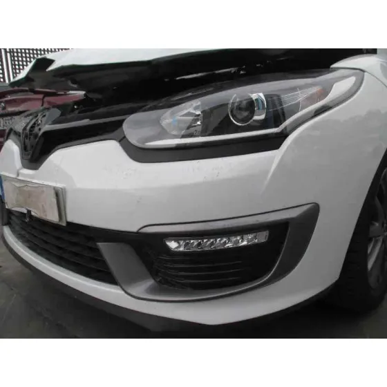 RENAULT MEGANE III BERLINA 5 P '2014 LIMITED BLANCO