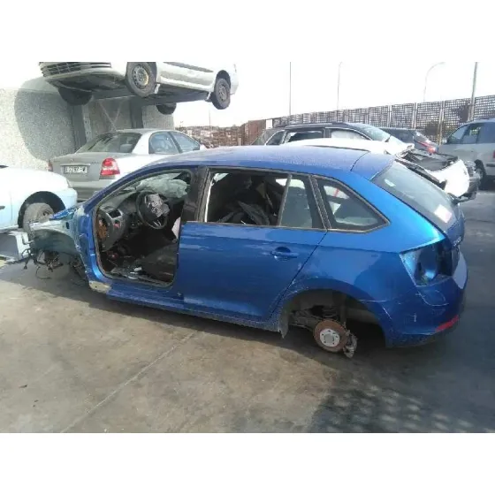 SKODA SPACEBACK (5H) '2015 ACTIVE AZUL