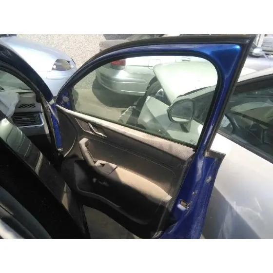 SKODA SPACEBACK (5H) '2015 ACTIVE AZUL