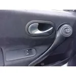 RENAULT MEGANE II BERLINA 3P RENAULT MEGANE II BERLINA 3P '2004 CONFORT AUTHENTIQUE BLANCO 2002