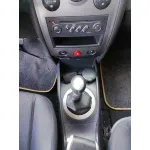 RENAULT MEGANE II BERLINA 3P RENAULT MEGANE II BERLINA 3P '2004 CONFORT AUTHENTIQUE BLANCO 2002