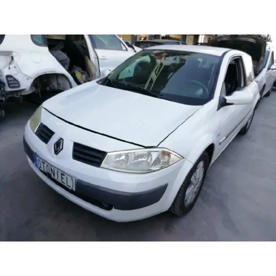 RENAULT MEGANE II BERLINA 3P '2004 CONFORT AUTHENTIQUE BLANCO