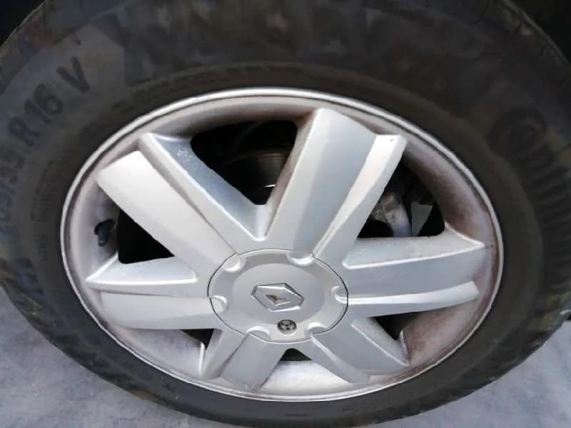 RENAULT MEGANE II BERLINA 3P '2004 CONFORT AUTHENTIQUE BLANCO