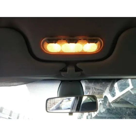 RENAULT MEGANE II BERLINA 3P '2004 CONFORT AUTHENTIQUE BLANCO