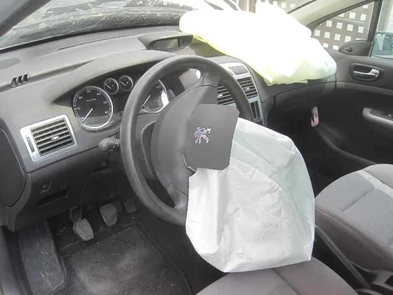 PEUGEOT 307 (S1) '2004 XR CLIM PLATA