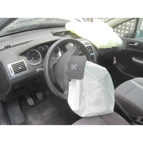 PEUGEOT 307 (S1) '2004 XR CLIM PLATA