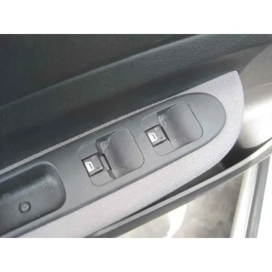 PEUGEOT 307 (S1) '2004 XR CLIM PLATA