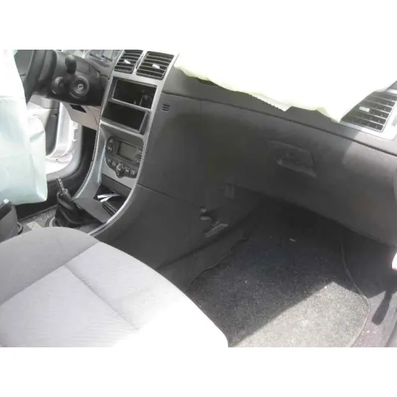 PEUGEOT 307 (S1) '2004 XR CLIM PLATA