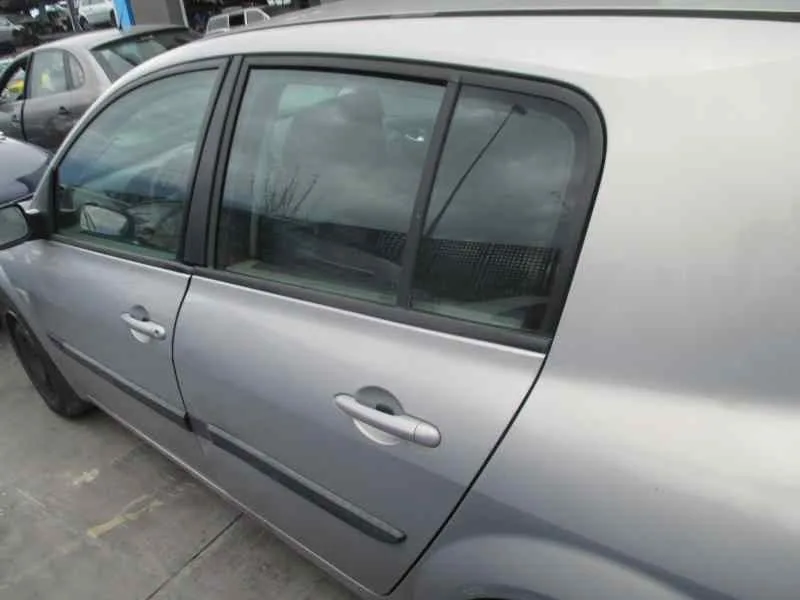 RENAULT MEGANE II BERLINA 5P '2003 CONFORT AUTHENTIQUE GRIS