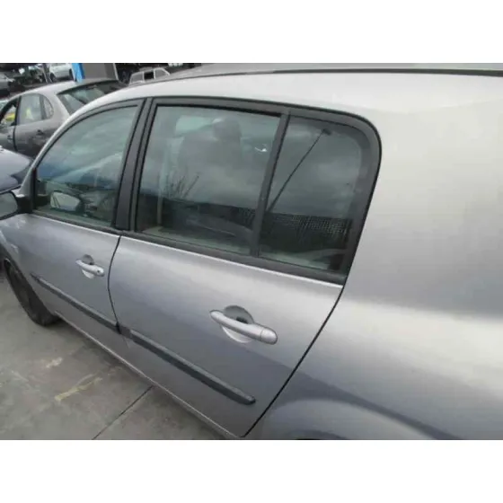 RENAULT MEGANE II BERLINA 5P '2003 CONFORT AUTHENTIQUE GRIS