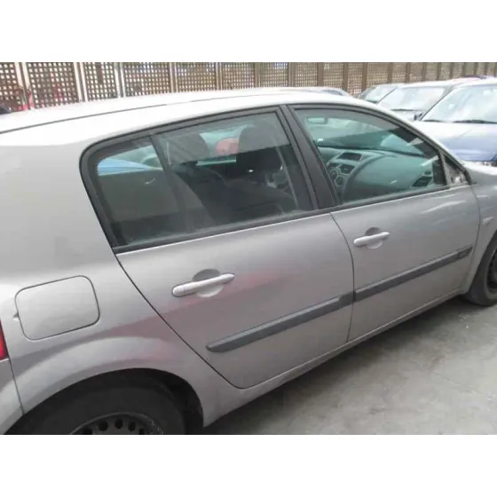 RENAULT MEGANE II BERLINA 5P '2003 CONFORT AUTHENTIQUE GRIS