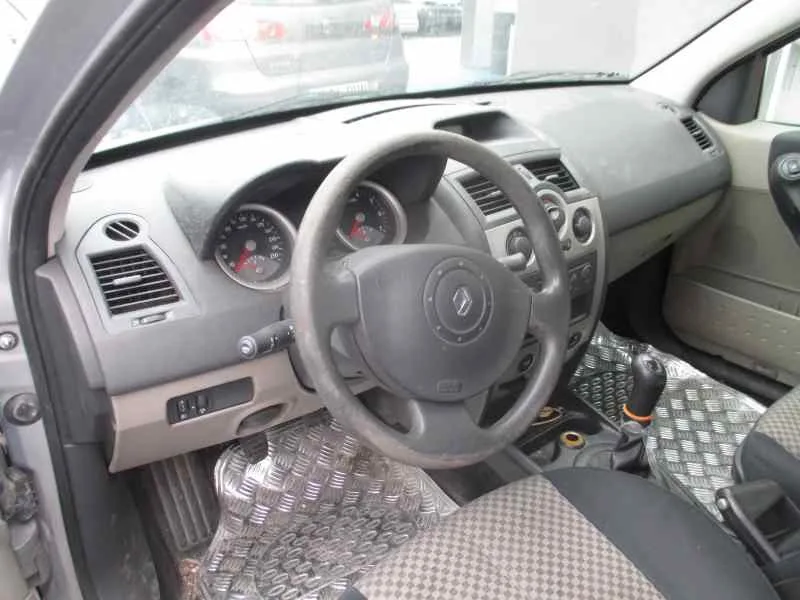 RENAULT MEGANE II BERLINA 5P '2003 CONFORT AUTHENTIQUE GRIS