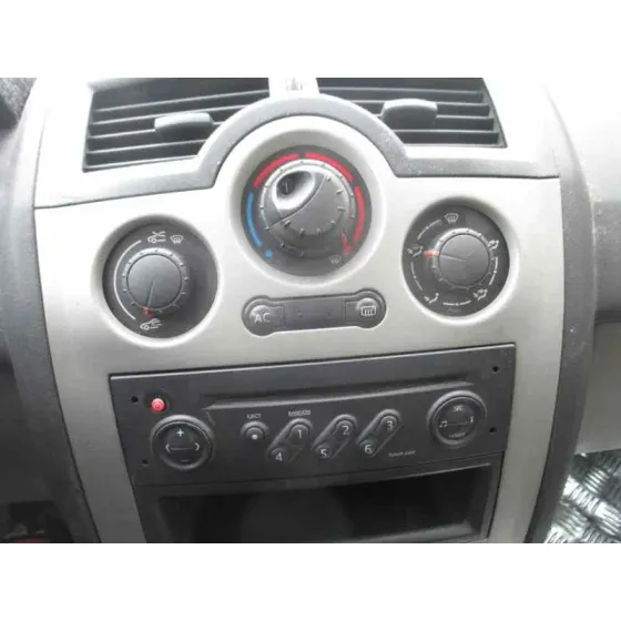 RENAULT MEGANE II BERLINA 5P '2003 CONFORT AUTHENTIQUE GRIS