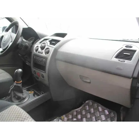 RENAULT MEGANE II BERLINA 5P '2003 CONFORT AUTHENTIQUE GRIS