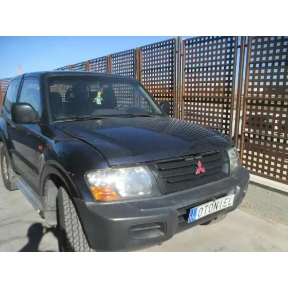 MITSUBISHI MONTERO (V60/V70) '2002 3.2 DI-D GLS (3-PTAS.) AZUL