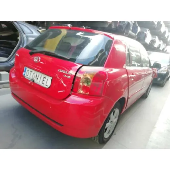 TOYOTA COROLLA (E12) '2004 1.4 D-4D LUNA COMPACT ROJO