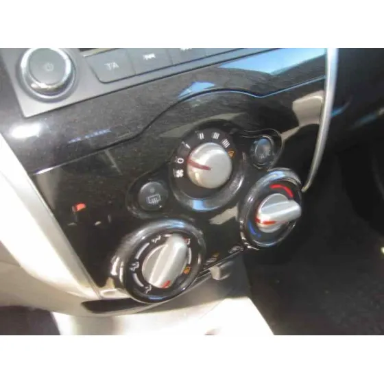 NISSAN NOTE '2015 ACENTA PLATA