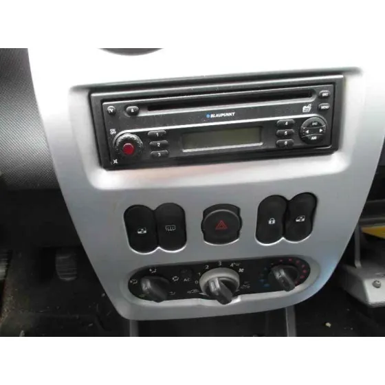 DACIA SANDERO '2010 AMBIANCE PLATA