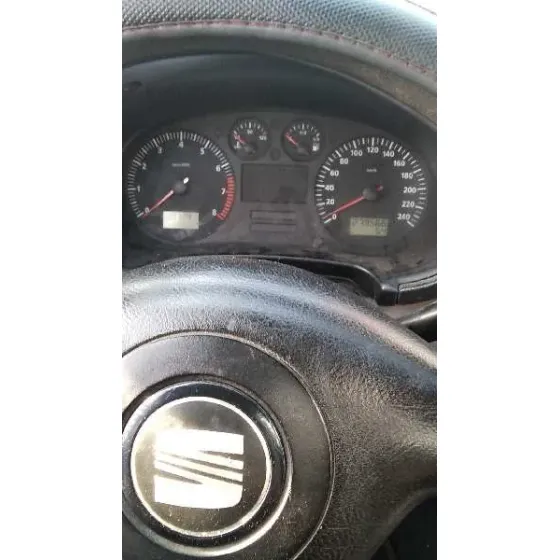 SEAT TOLEDO (1M2) '2002 EXECUTIVE GRIS