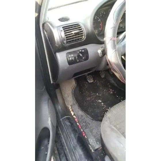 SEAT TOLEDO (1M2) '2002 EXECUTIVE GRIS