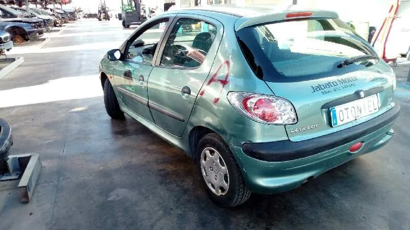 PEUGEOT 206 BERLINA PEUGEOT 206 BERLINA '1999 XR VERDE 1998
