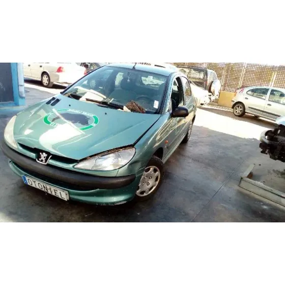 PEUGEOT 206 BERLINA '1999 XR VERDE