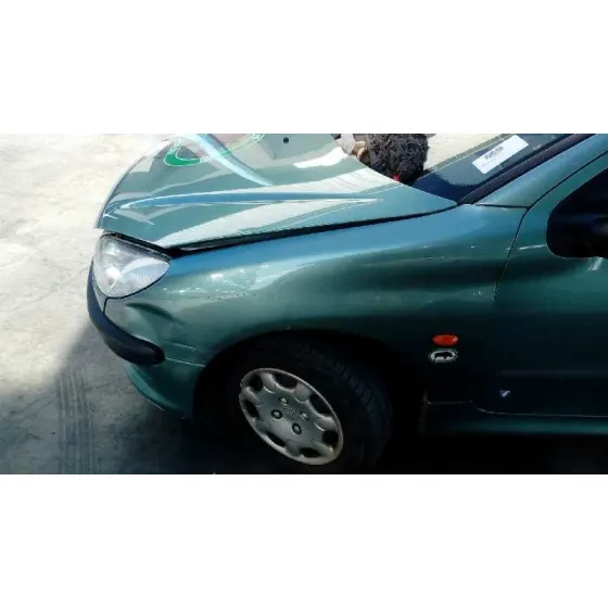 PEUGEOT 206 BERLINA '1999 XR VERDE
