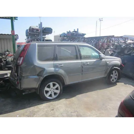 NISSAN X-TRAIL (T30) '2006 TITANIUM GRIS