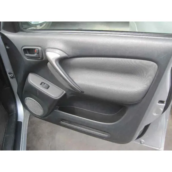 TOYOTA RAV 4 (A2) '2004 2.0 LUNA 4X4 (2003->) PLATA