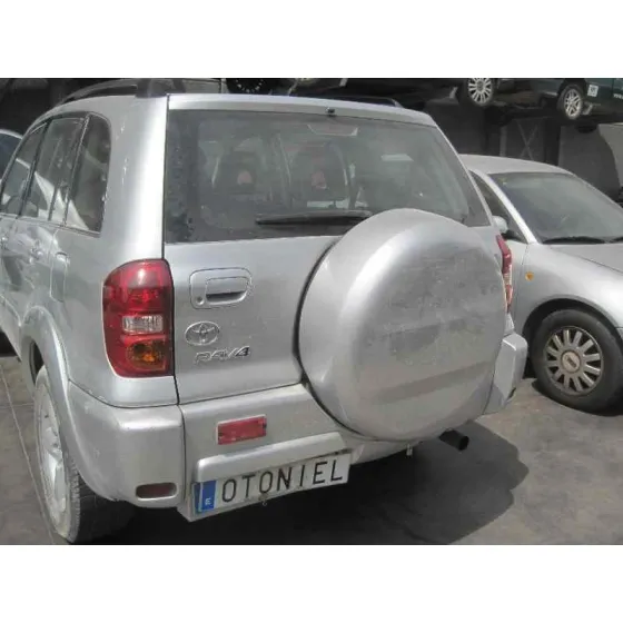 TOYOTA RAV 4 (A2) '2004 2.0 LUNA 4X4 (2003->) PLATA