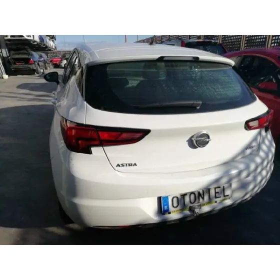 OPEL ASTRA K LIM. 5TÜRIG '2016 DYNAMIC BLANCO