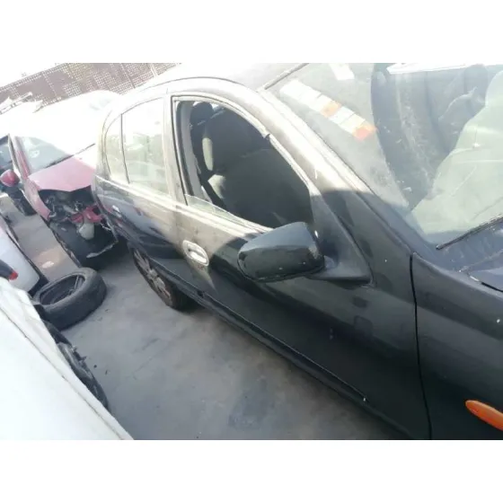 NISSAN ALMERA (N16/E) '2006 1.5 16V CAT NEGRO