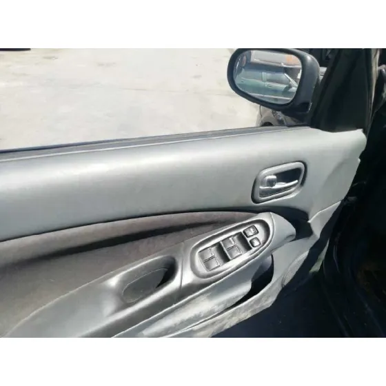 NISSAN ALMERA (N16/E) '2006 1.5 16V CAT NEGRO