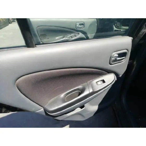 NISSAN ALMERA (N16/E) '2006 1.5 16V CAT NEGRO