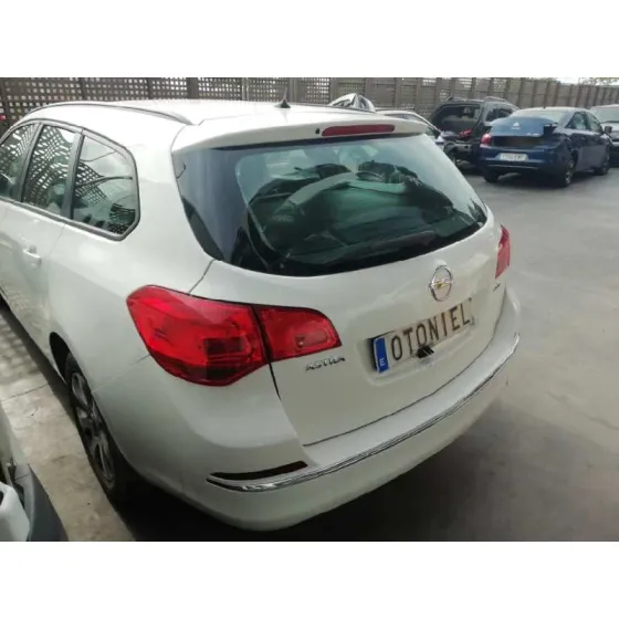 OPEL ASTRA J SPORTS TOURER '2014 SELECTIVE BLANCO