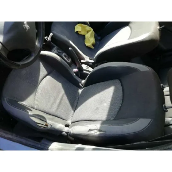 PEUGEOT 206+ '2010 BASICO GRIS