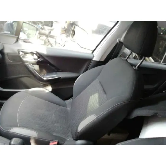 PEUGEOT 208 '2015 ACTIVE BLANCO