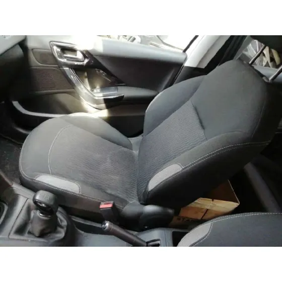 PEUGEOT 208 '2015 ACTIVE BLANCO