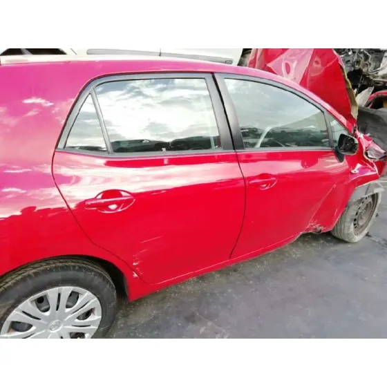 TOYOTA AURIS '2007 1.4 16V CAT ROJO