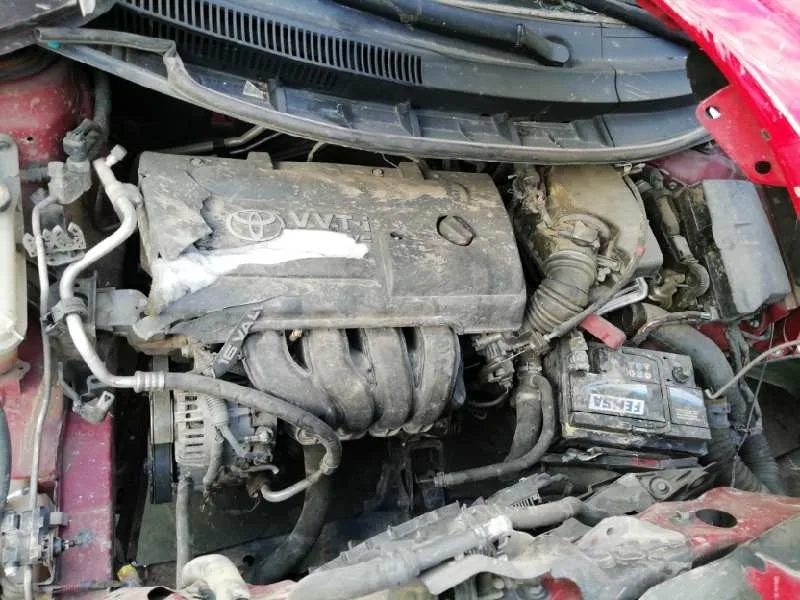 TOYOTA AURIS '2007 1.4 16V CAT ROJO