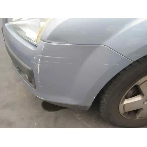 FORD FOCUS BERLINA (CAP) '2005 GHIA AZUL CLARO