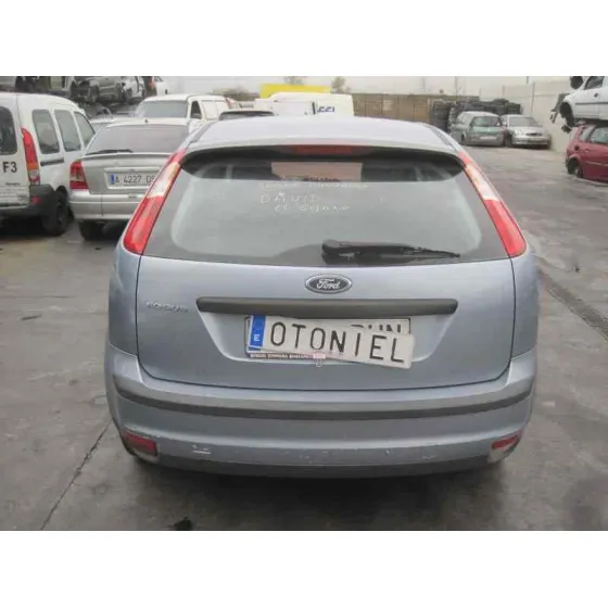 FORD FOCUS BERLINA (CAP) '2005 GHIA AZUL CLARO