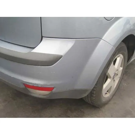 FORD FOCUS BERLINA (CAP) '2005 GHIA AZUL CLARO