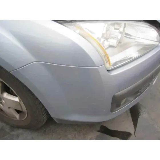 FORD FOCUS BERLINA (CAP) '2005 GHIA AZUL CLARO