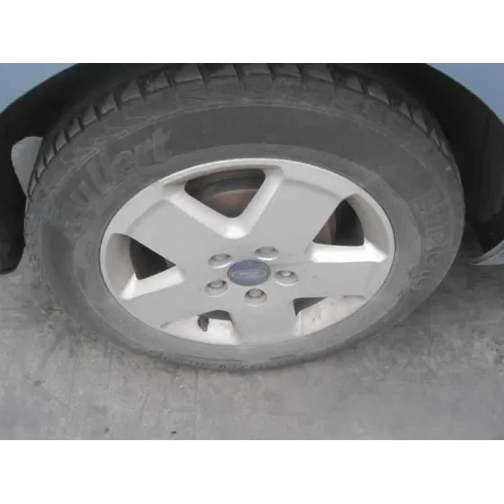 FORD FOCUS BERLINA (CAP) '2005 GHIA AZUL CLARO
