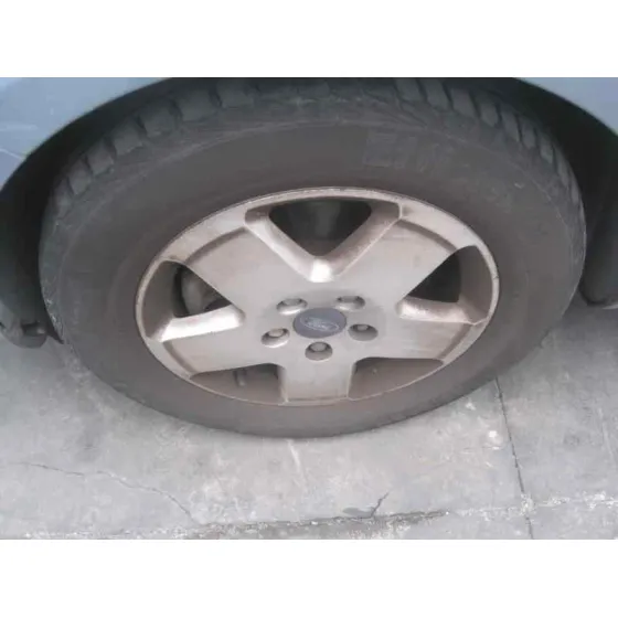 FORD FOCUS BERLINA (CAP) '2005 GHIA AZUL CLARO