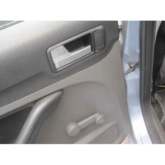 FORD FOCUS BERLINA (CAP) '2005 GHIA AZUL CLARO