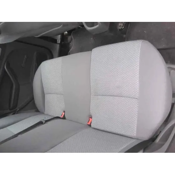 FORD FOCUS BERLINA (CAP) '2005 GHIA AZUL CLARO